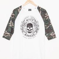 เสื้อยืดแขนยาวแขนลายพรางลำตัวสีขาวสกรีนนูนด้วยเทคนิคแฟลทคุณภาพสูง