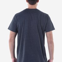 เสื้อยืด musang สกรีนดำด้านทับตัวอักษรลูกเล่น แนวอาร์ต ๆ เหมาะกับผู้ที่หลงใหลในความต่าง