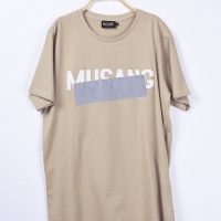 เสื้อยืด musang สกรีนเทาด้านทับตัวอักษรลูกเล่น แนวอาร์ต ๆ เหมาะกับผู้ที่หลงใหลในความต่าง