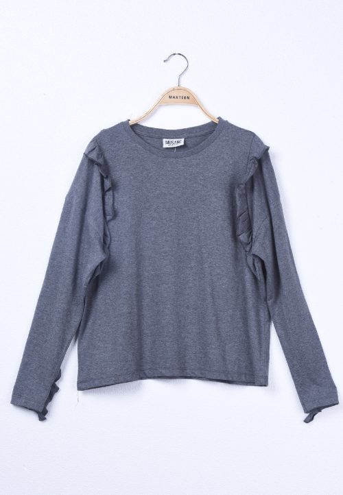 เสื้อยืดแขนยาว ไม่มีสกรีน เย็บลูกเล่นจีบแขน หน้า - หลัง สร้างความสะดุดตา แตกต่าง เพิ่มความฟรุ่งฟริ้งแต่เรียบง่ายไม่ธรรมดา