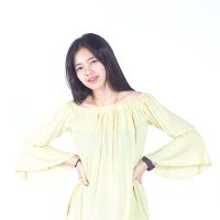 เสื้อเบลาส์ Single-Hued Off-Shoulder Flared-Sleeve (เหลืองอ่อน)