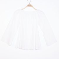 เสื้อเบลาส์ long-sleeves pleated scoop neck (ขาว)