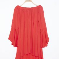 เสื้อเบลาส์ Single-Hued Off-Shoulder Flared-Sleeve (แดง)