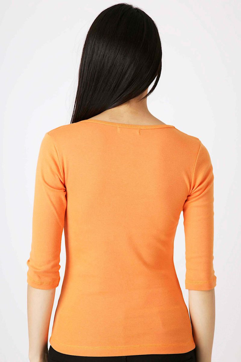 เสื้อยืดผ้าริบ คอยูแขนครึ่งสีส้มอ่อน (2)